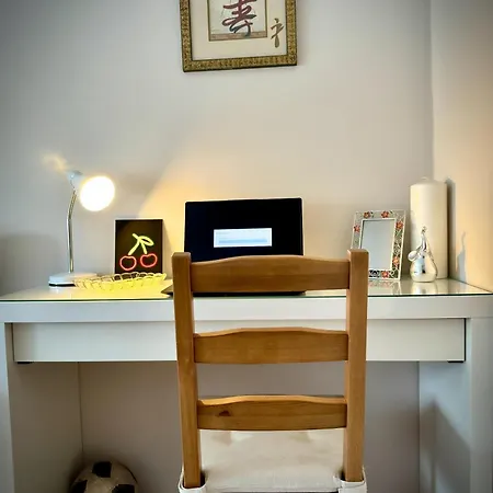 Lägenhet 43m2 Saski- Blisko Starowki I Dworca Centralnego- Elektoralna 19a *