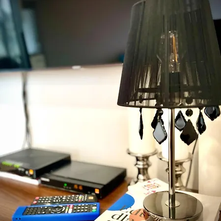 Lägenhet 43m2 Saski- Blisko Starowki I Dworca Centralnego- Elektoralna 19a Warszawa