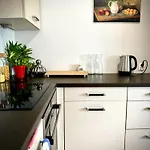 43m2 Saski- Blisko Starowki I Dworca Centralnego- Elektoralna 19a Varšava