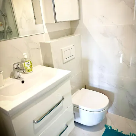 43m2 Saski- Blisko Starówki I Dworca Centralnego- Elektoralna 19a *