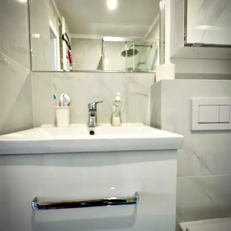 Appartement 43m2 Saski- Blisko Starowki I Dworca Centralnego- Elektoralna 19a